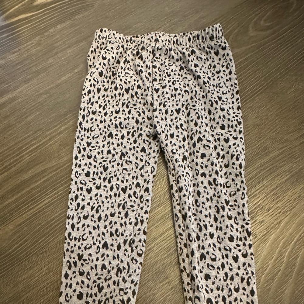 Never worn tags removed! Toddler leggins!